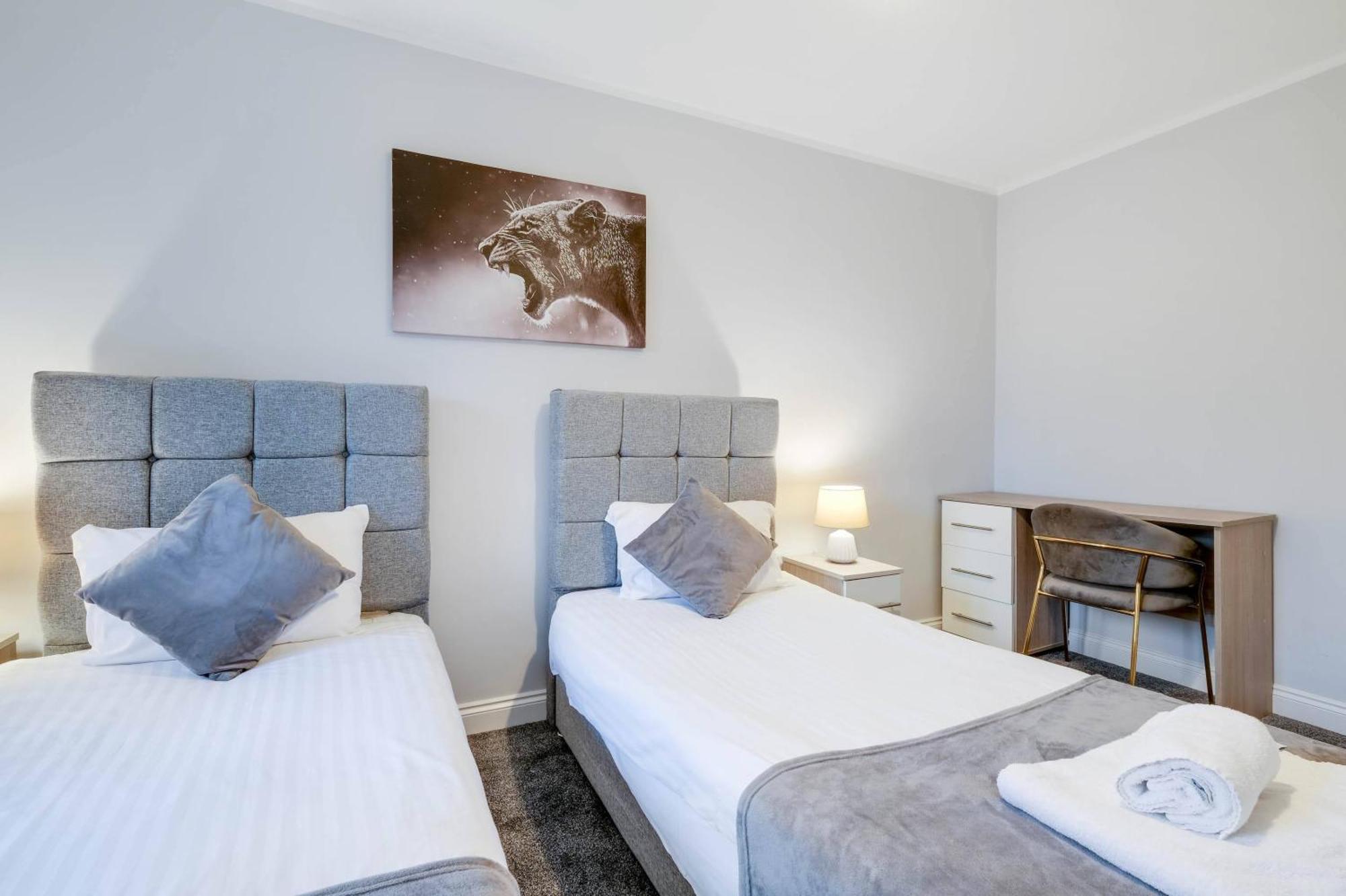 2 Bedroom Penthouse With Parking High Wycombe By 360Stays Luaran gambar