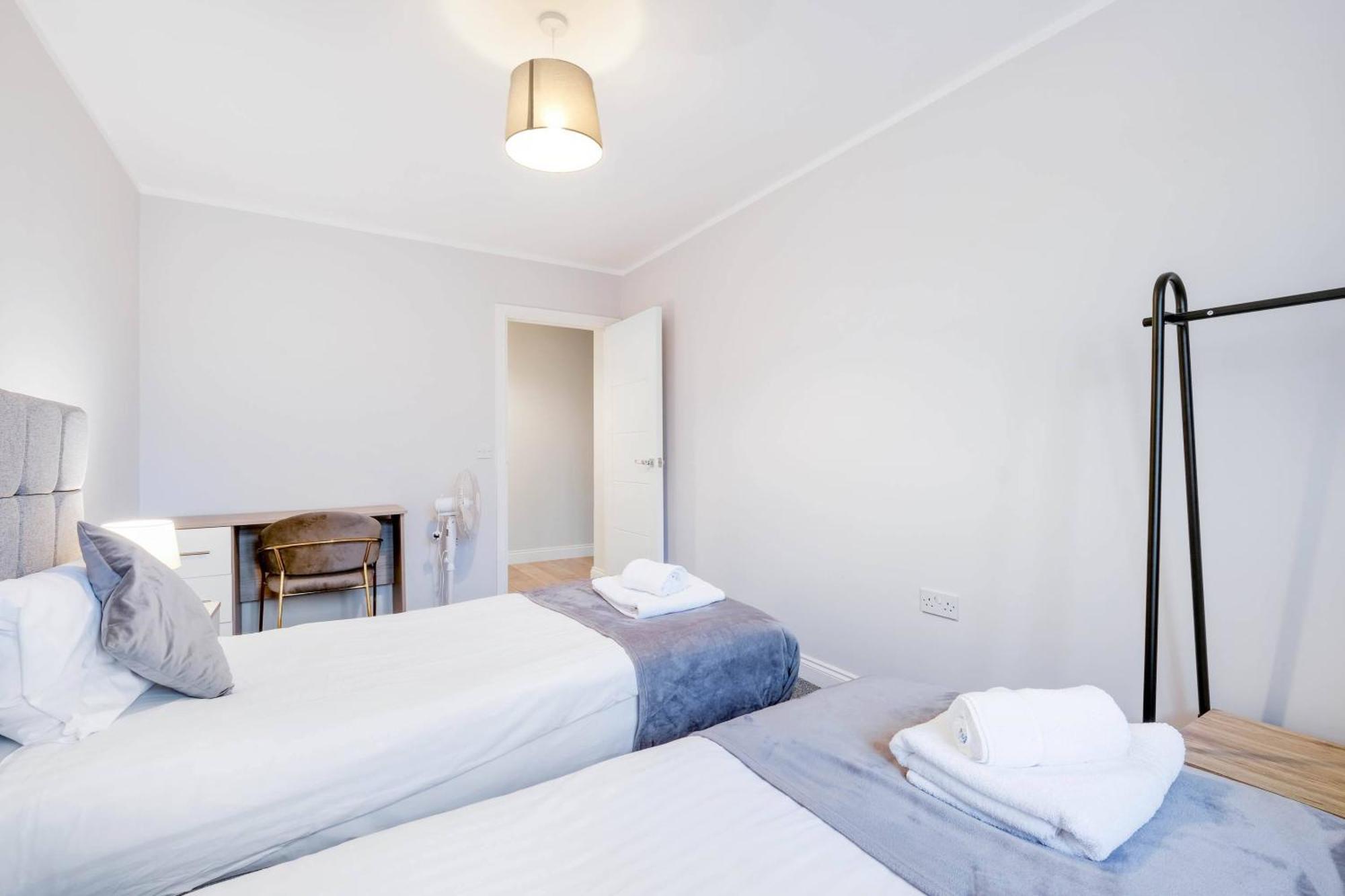 2 Bedroom Penthouse With Parking High Wycombe By 360Stays Luaran gambar