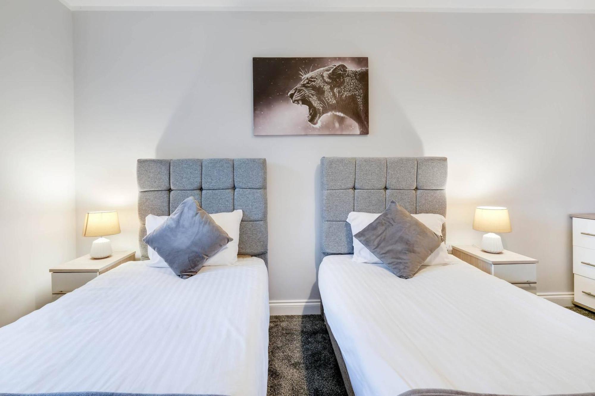 2 Bedroom Penthouse With Parking High Wycombe By 360Stays Luaran gambar