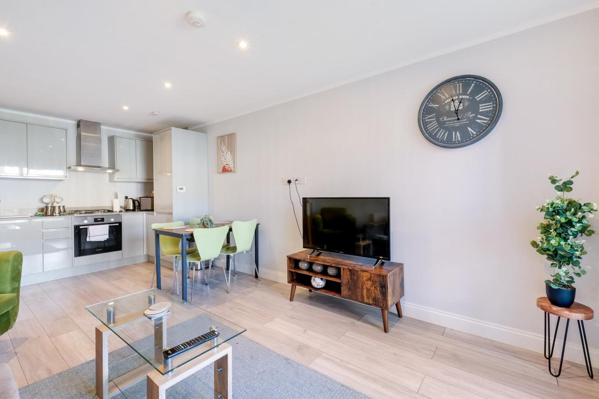 2 Bedroom Penthouse With Parking High Wycombe By 360Stays Luaran gambar